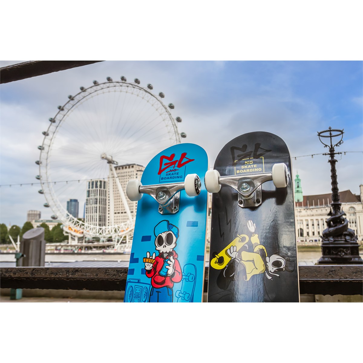 Enuff - Skully Black 7,75" / 7,25" - skateboard